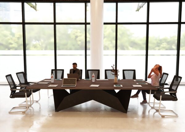 Stół konferencyjny na 14 osób (3)