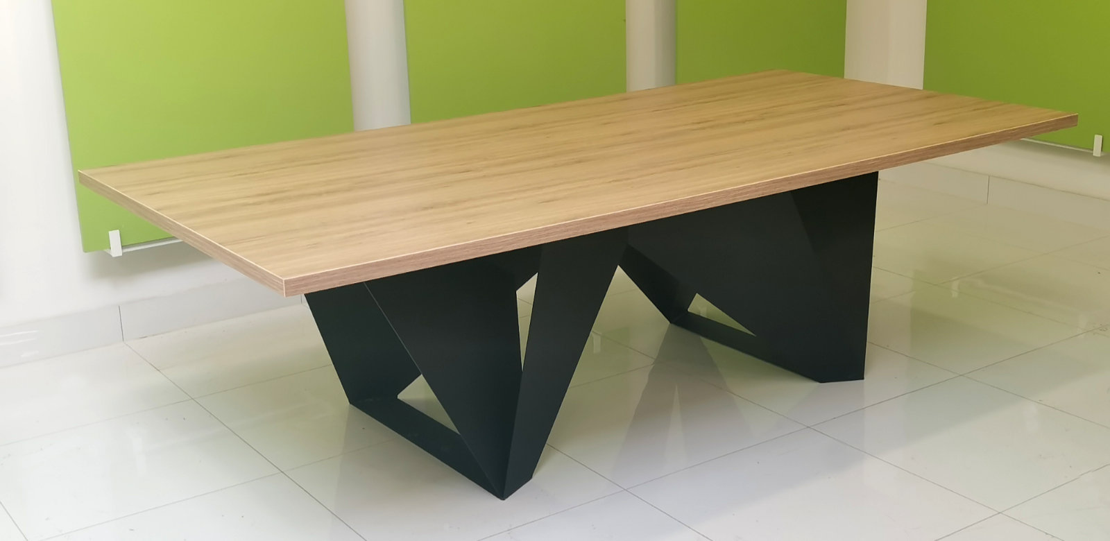 Stół konferencyjny