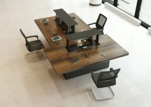 Feniks5 stół z wysuwanymi monitorami (9)